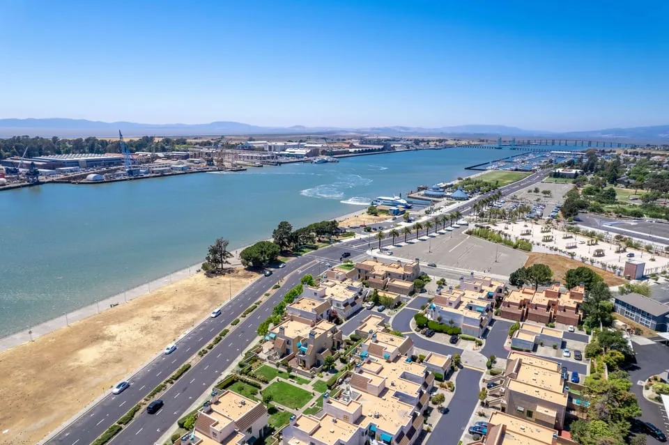 Commercial Roofing on Tennessee Street in Vallejo, CA